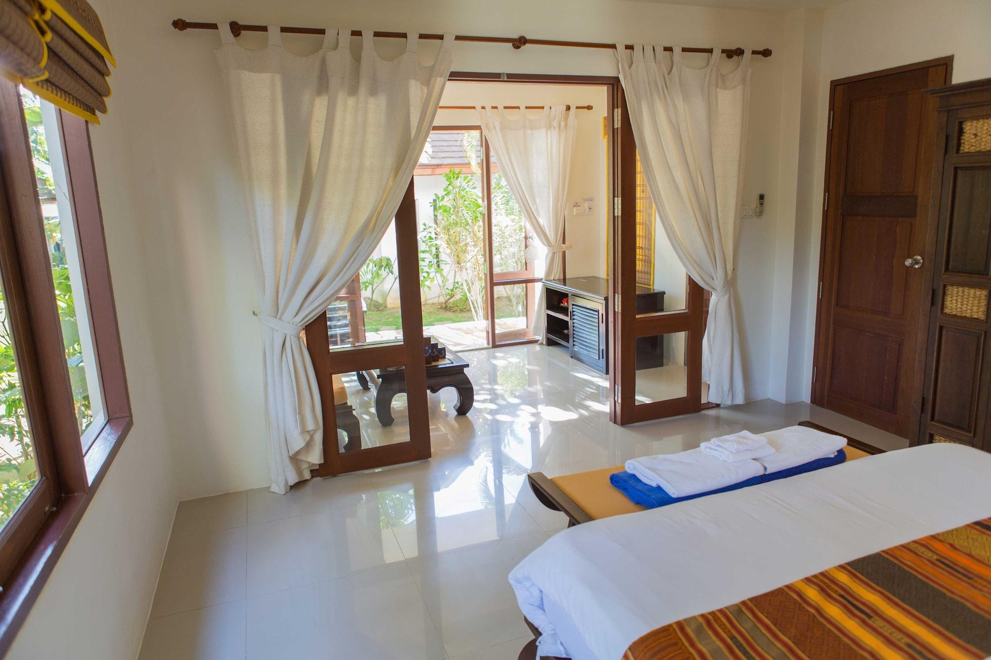 Easy Time Resort Laem Sai Beach Exterior photo
