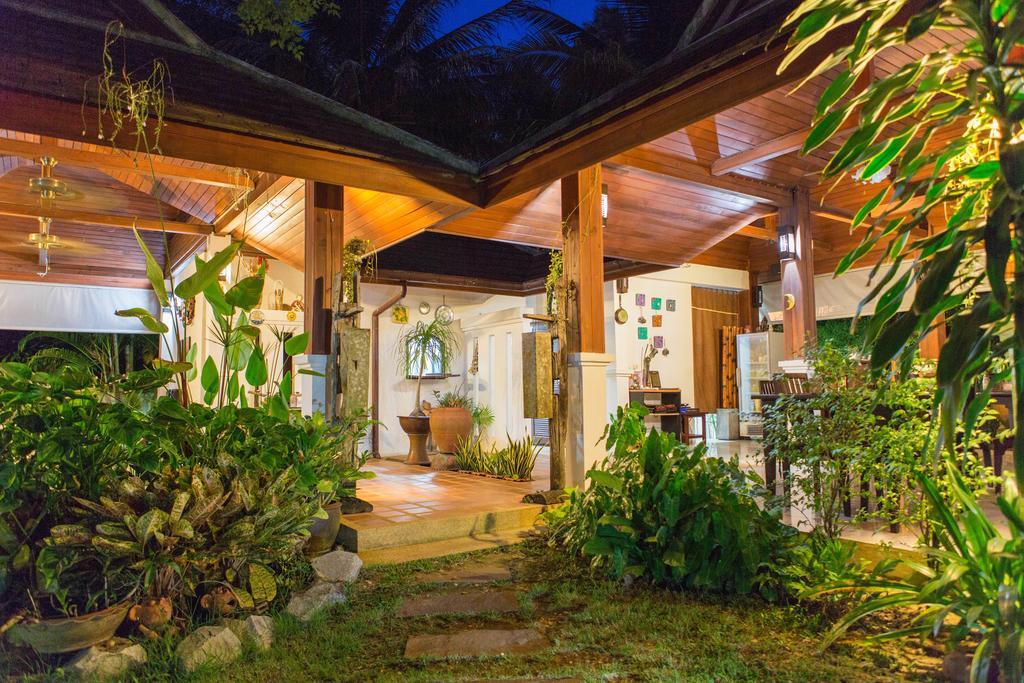 Easy Time Resort Laem Sai Beach Exterior photo